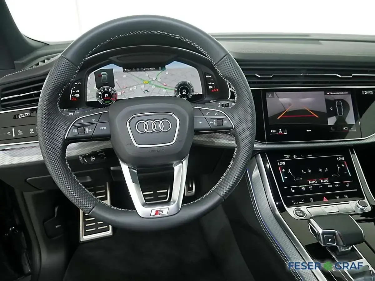 Gebraucht Audi Q8 Business 489 PS (359 kW) 2025 Daytonagrau perleffekt SUV