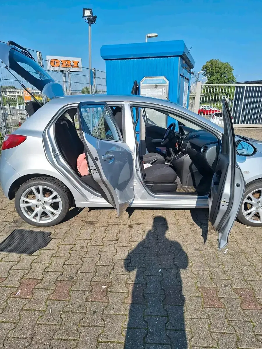 Gebraucht Mazda 2 103 PS (75 kW) 2008 Silber Kleinwagen