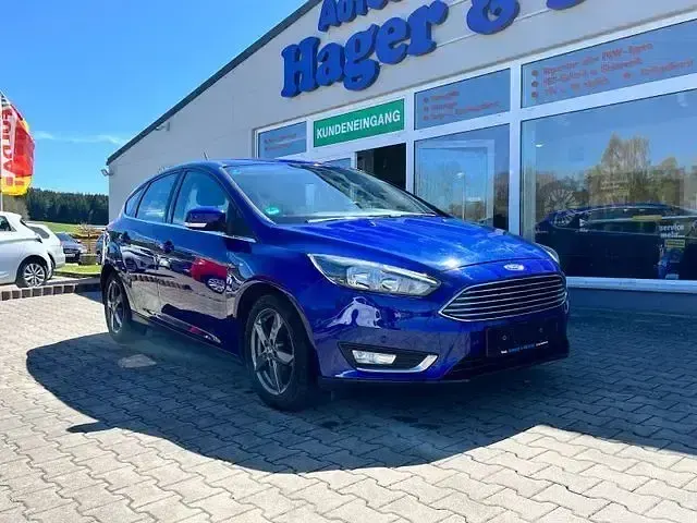 Second-hand Ford Focus Titanium 125 CP (91 kW) 2017 Albastru Berlinǎ