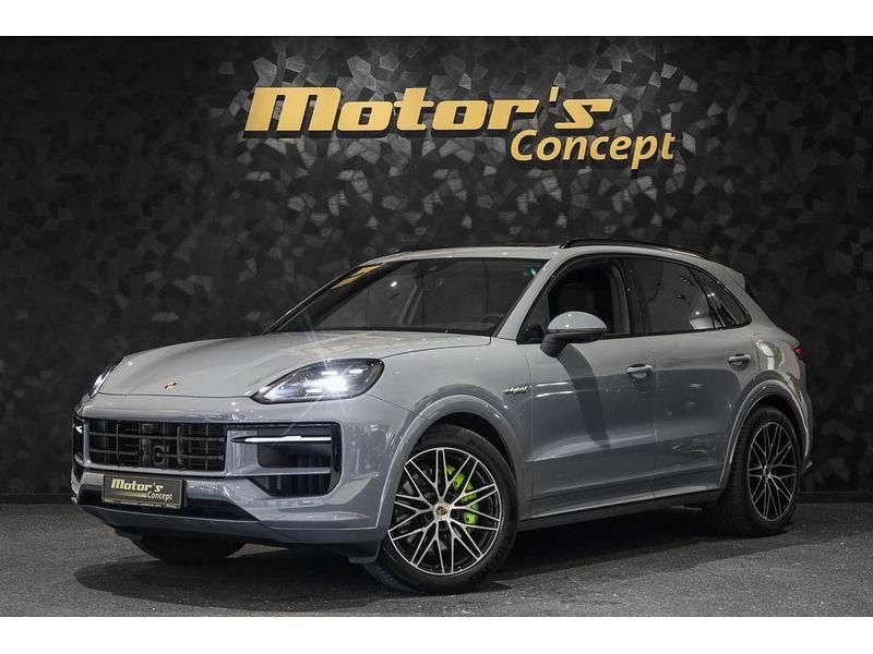 Gebraucht Porsche Cayenne 470 PS (345 kW) 2024 Grau SUV