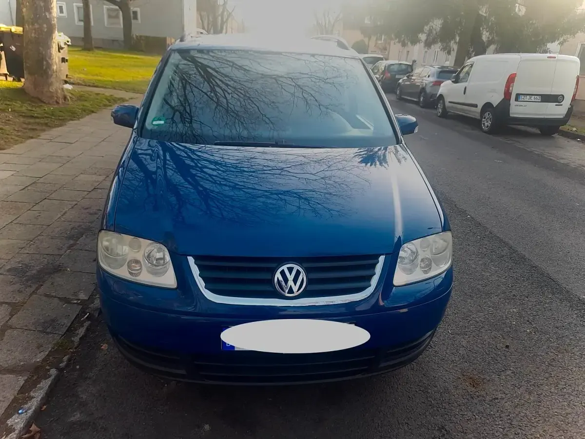 Gebraucht VW Touran 105 PS (77 kW) 2005 Blau Van / Kleinbus