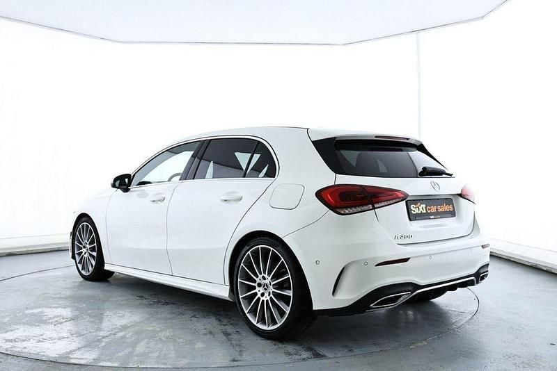 Gebraucht Mercedes A200 AMG line 163 PS (119 kW) 2022 Weiß Limousine