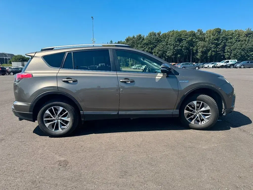 Gebraucht Toyota RAV4 Hybrid 155 PS (114 kW) 2017 Grau SUV