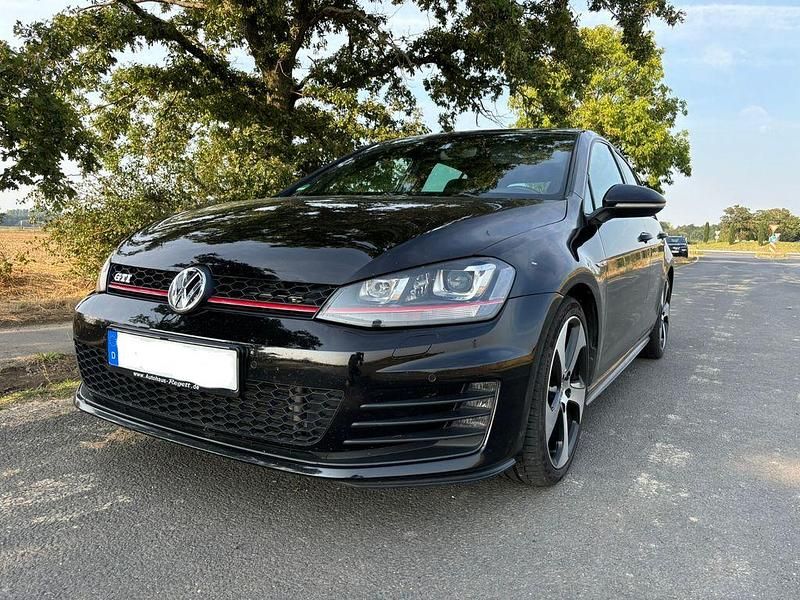 Gebraucht VW Golf VII GTI 220 PS (161 kW) 2016 Schwarz Limousine