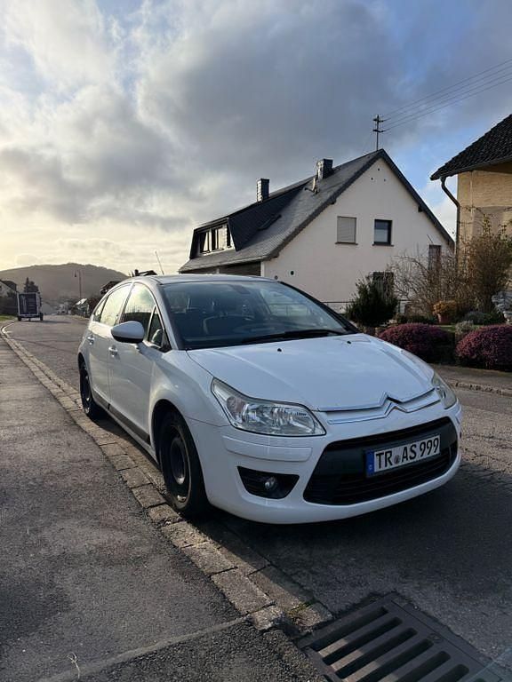 Gebraucht Citroën C4 109 PS (80 kW) 2010 Weiß Limousine