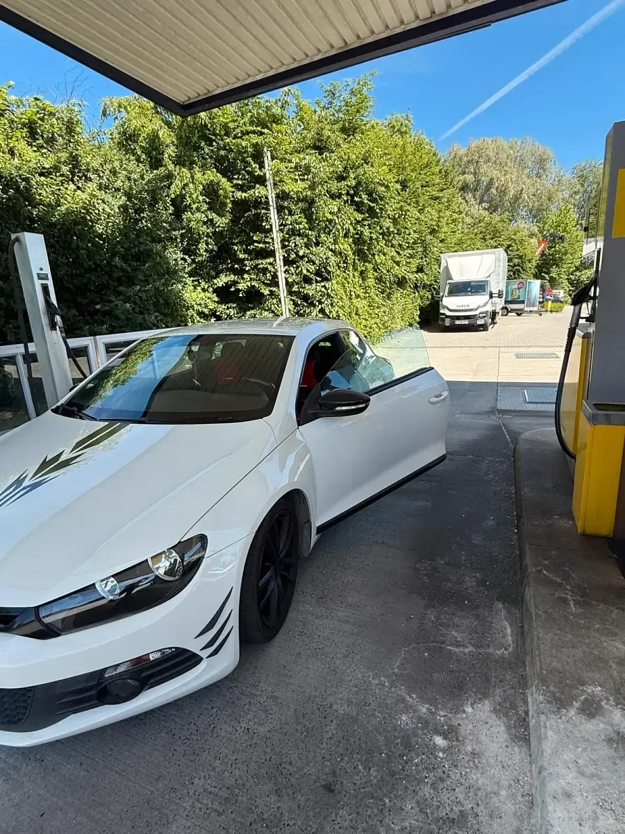 Używany VW Scirocco 160 KM (117 kW) 2010 Biały Coupe