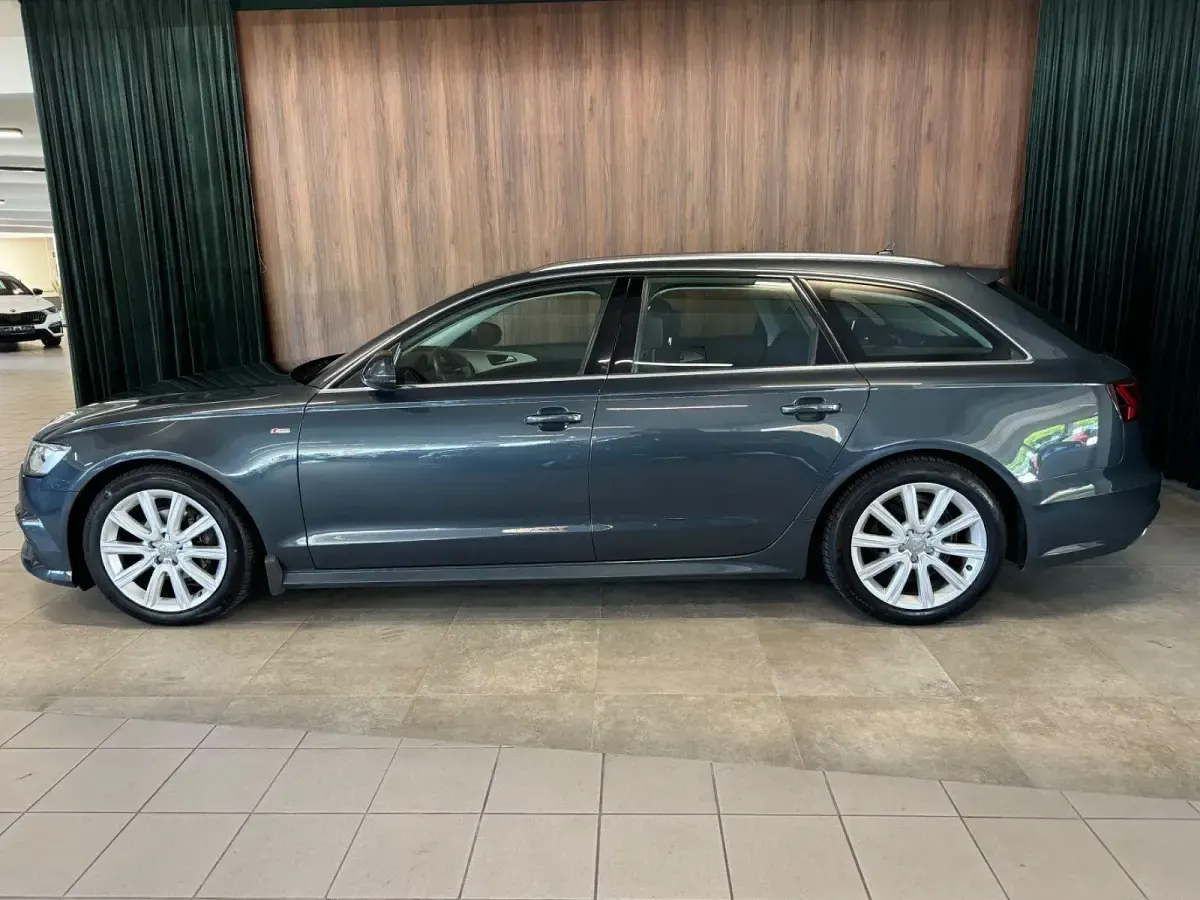 Gebraucht Audi A6 Comfort 190 PS (139 kW) 2016 Blau Kombi