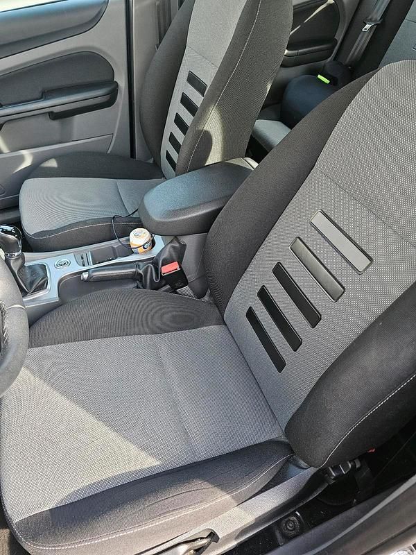 Gebraucht Ford Focus Sport 125 PS (91 kW) 2009 Schwarz Limousine