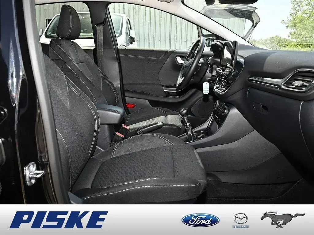 Gebraucht Ford Puma Titanium 125 PS (91 kW) 2022 Obsidianschwarz SUV