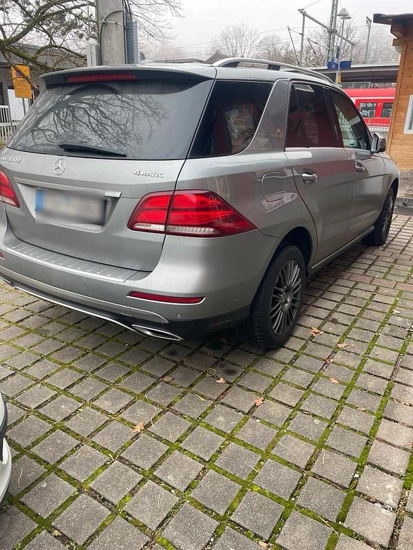 Gebraucht Mercedes GLE350 258 PS (189 kW) 2016 Grau SUV