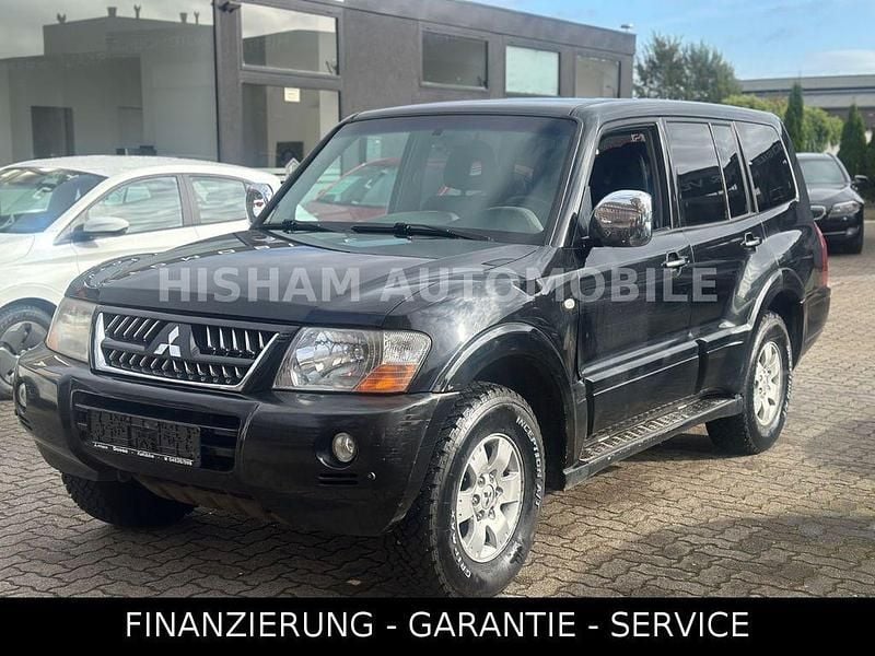 Schwarz Gebraucht 2004 Mitsubishi Pajero Edition SUV | 5.490 € (Teuer) - Bild 1/4