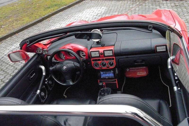 Gebraucht Toyota MR2 140 PS (102 kW) 2002 Rot Cabrio