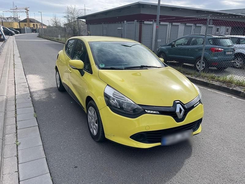 Second-hand Renault Clio IV 2012 Galben Berlinǎ