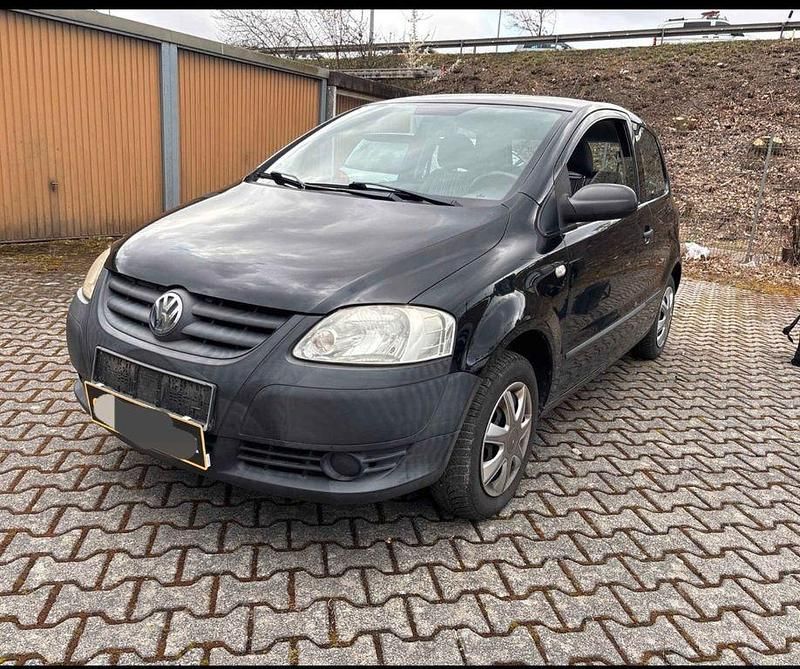 Gebraucht VW Fox Basis 54 PS (39 kW) 2009 Schwarz Kleinwagen