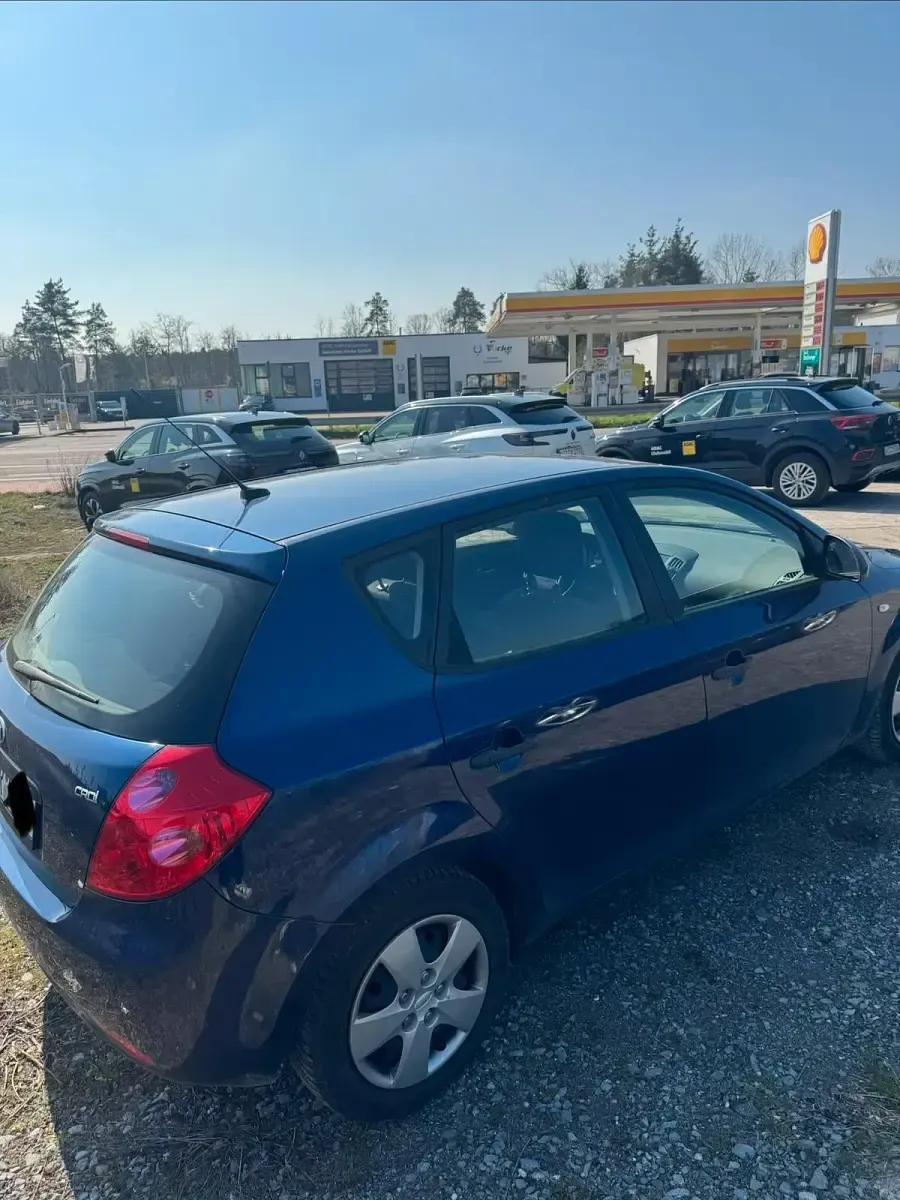 Gebraucht Kia Ceed 115 PS (84 kW) 2007 Blau Kleinwagen