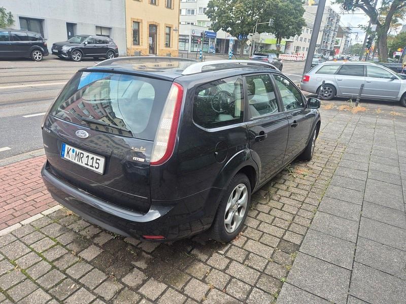 Gebraucht Ford Focus Style 110 PS (80 kW) 2009 Schwarz Kombi