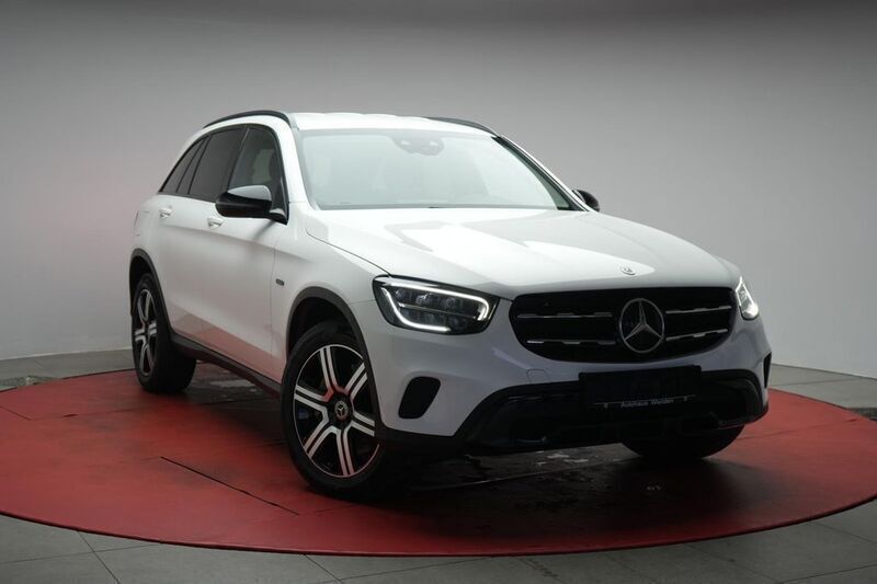 Polar white Gebraucht 2021 Mercedes GLC300e SUV | 29.490 € (Guter Preis) - Bild 1/4