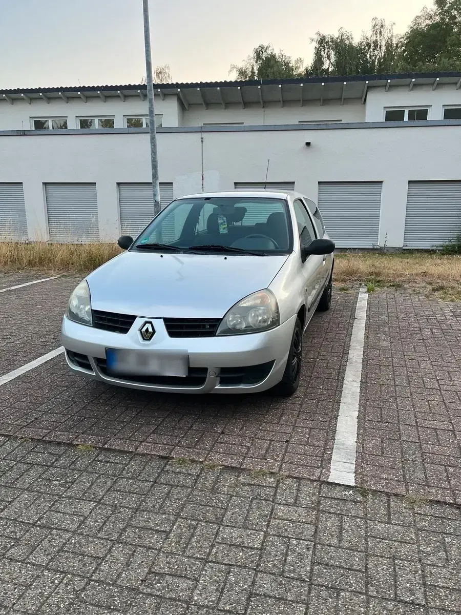 Gebraucht Renault Clio 60 PS (44 kW) 2006 Silber Kleinwagen