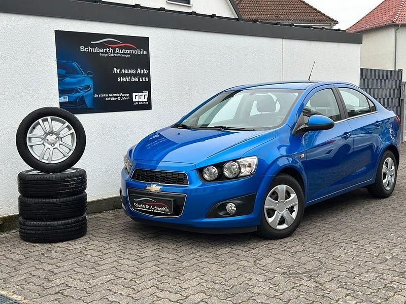 Gebraucht Chevrolet Aveo LT 101 PS (74 kW) 2011 Blau Limousine