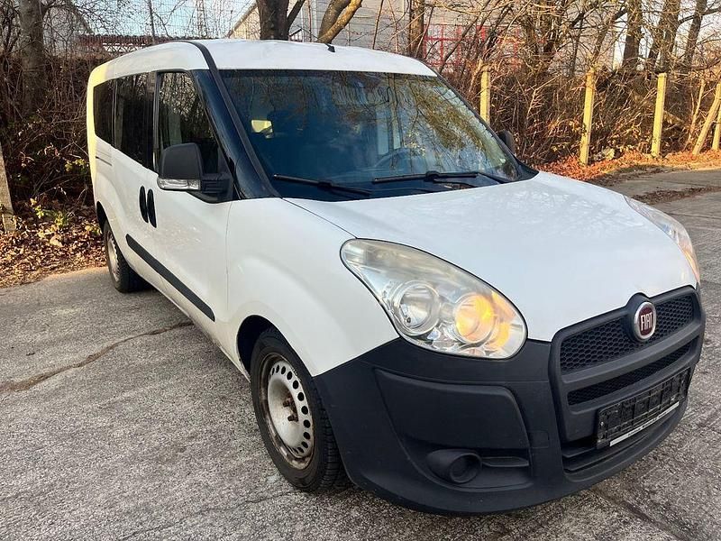 Gebraucht Fiat Doblò Basis 105 PS (77 kW) 2013 Weiß Van / Kleinbus
