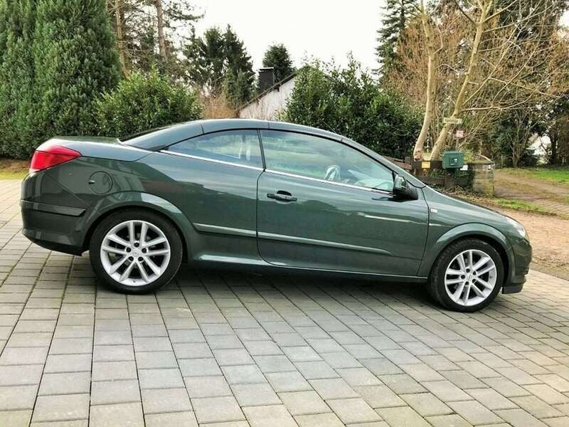 Grün Gebraucht 2010 Opel Astra Cabriolet Cabrio | 4.400 € (Fairer Preis) - Bild 1/4