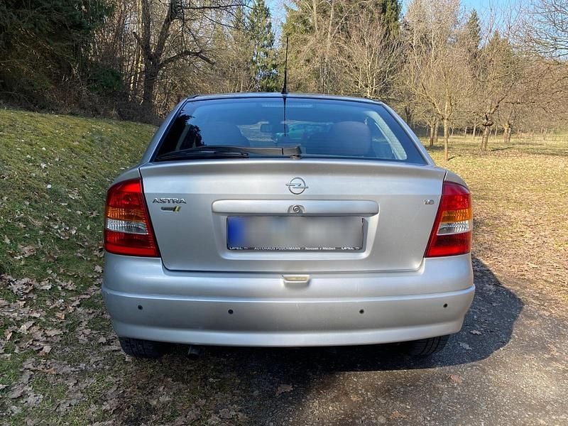 Gebraucht Opel Astra 101 PS (74 kW) 2003 Grau Limousine