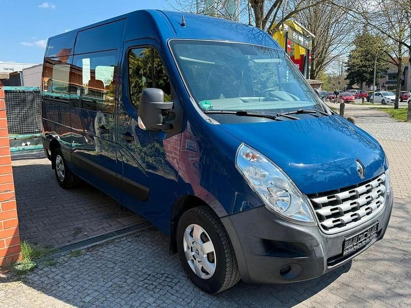 Second-hand Renault Master 101 CP (74 kW) 2014 Albastru Van