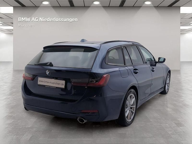 Gebraucht BMW 330 245 PS (180 kW) 2023 Blau Kombi