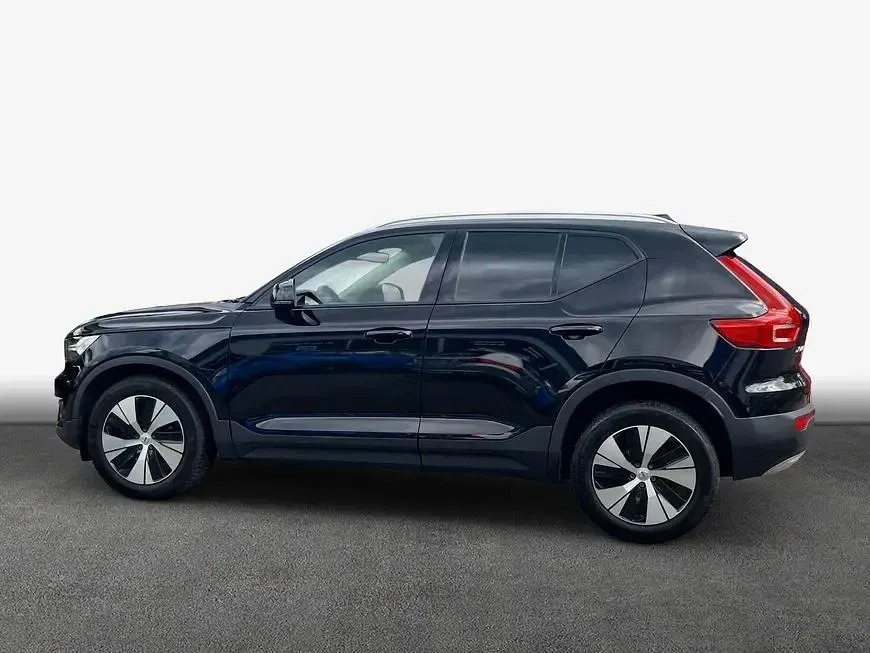 Gebraucht Volvo XC40 Momentum 163 PS (119 kW) 2021 Schwarz SUV