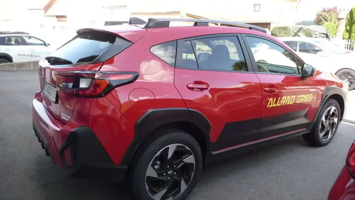 Gebraucht Subaru Crosstrek Comfort 136 PS (100 kW) 2025 Pure red SUV