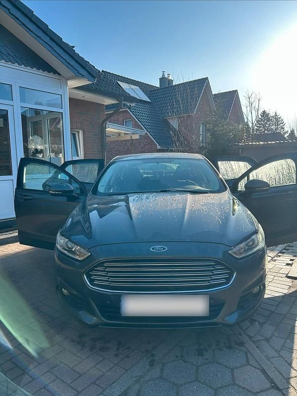 Gebraucht Ford Mondeo 150 PS (110 kW) 2015 Grau Limousine