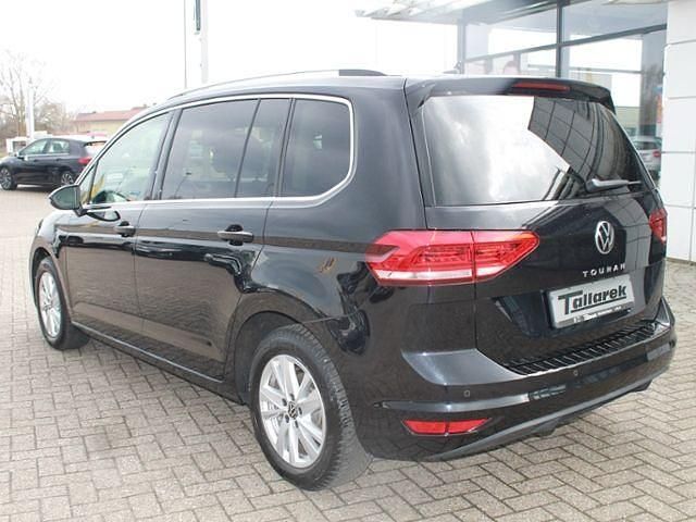 Gebraucht VW Touran Highline 150 PS (110 kW) 2025 Schwarz Van / Kleinbus
