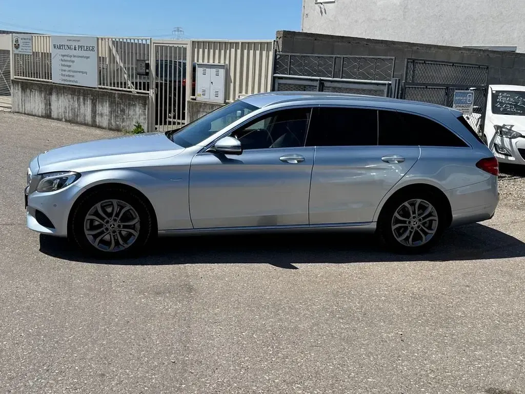 Gebraucht Mercedes C250 204 PS (150 kW) 2018 Grau Limousine