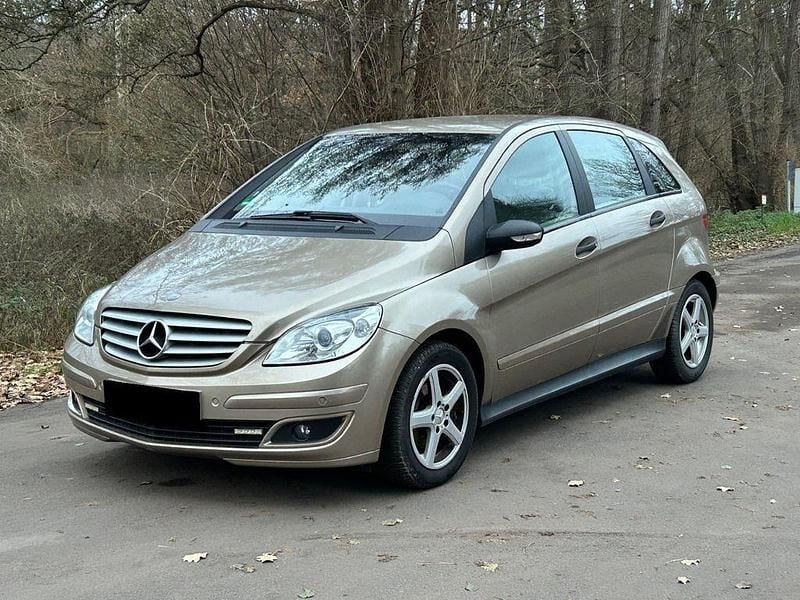 Gold Gebraucht 2006 Mercedes B200 Van / Kleinbus | 1.990 € (Superpreis) - Bild 1/4