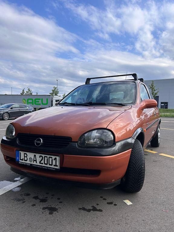 Orange Gebraucht 1999 Opel Corsa Edition Limousine | 600 € (Guter Preis) - Bild 1/4