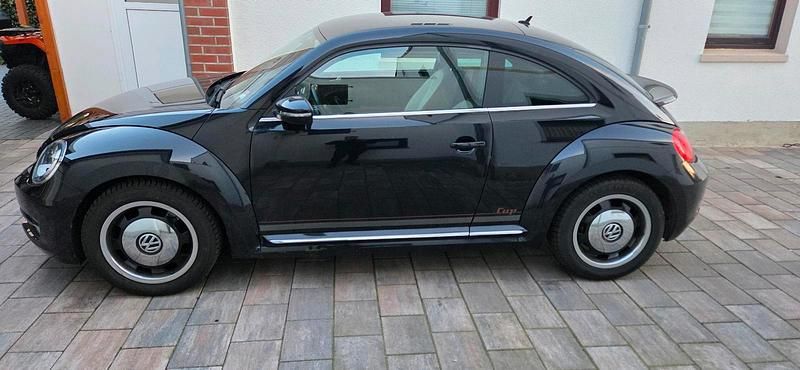 Gebraucht VW Beetle 111 PS (81 kW) 2014 Schwarz Kleinwagen