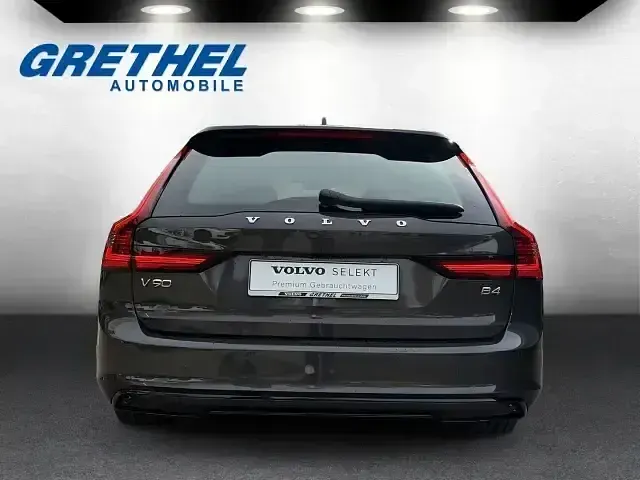 Second-hand Volvo V90 Plus 197 CP (144 kW) 2023 Gri Break