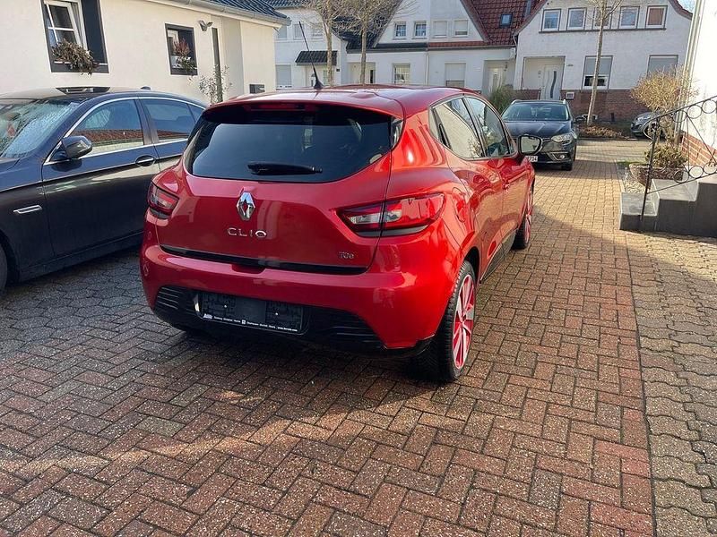 Rot Gebraucht 2013 Renault Clio IV Dynamique Kleinwagen | 7.700 € (Fairer Preis) - Bild 1/4