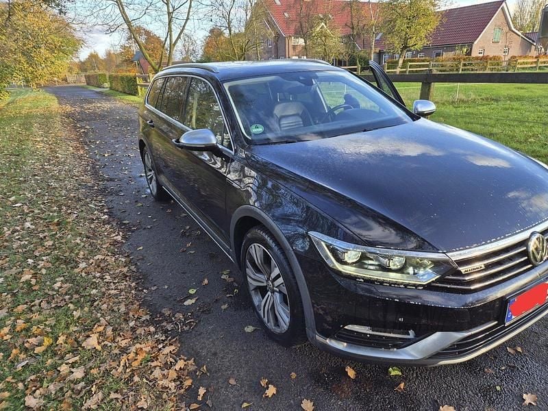 Schwarz Gebraucht 2015 VW Passat Alltrack Kombi | 16.995 € (Etwas zu teuer) - Bild 1/4