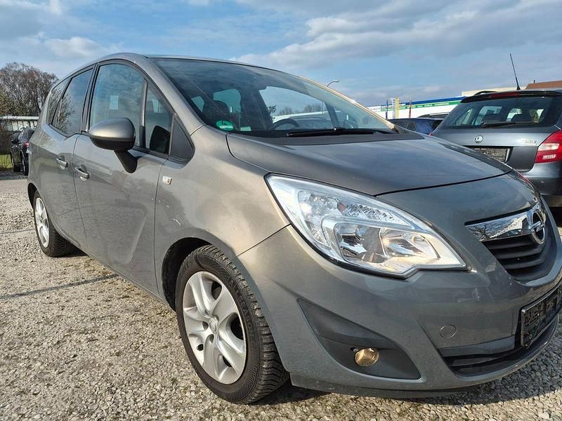 Gebraucht Opel Meriva Design Edition 120 PS (88 kW) 2011 Grau Van / Kleinbus