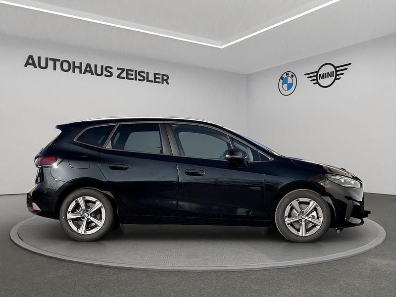 Gebraucht BMW 218 Active Tourer Luxury Line 150 PS (110 kW) 2024 Schwarz Van / Kleinbus