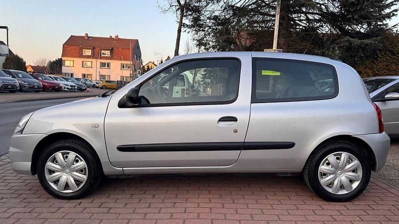 Gebraucht Renault Clio II Campus 75 PS (55 kW) 2011 Grau Limousine