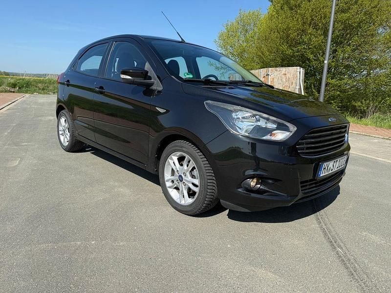 Usata Ford Ka Plus 86 CV (63 kW) 2016 Nero Utilitaria