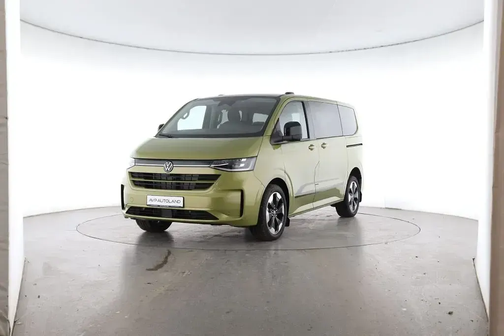 Usado VW Caravelle Edition 170 CV (125 kW) 2026 Verde Van