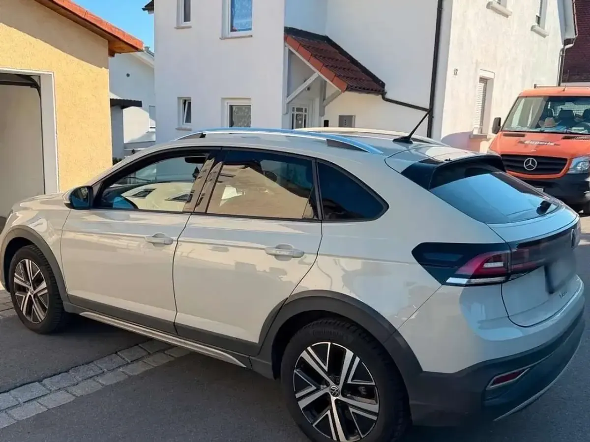 Gebraucht VW Taigo Style 110 PS (80 kW) 2023 Grau SUV