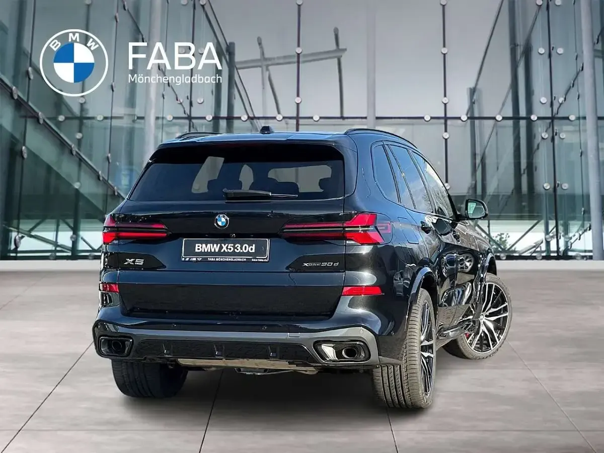 Neu BMW X5 M Sport 298 PS (219 kW) 2026 Schwarz SUV