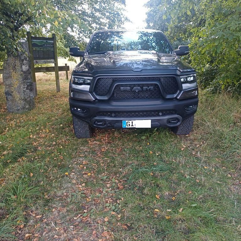 Grau Gebraucht 2023 Dodge Ram Abholung | 69.000 € (Teuer) - Bild 1/4