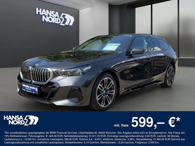 Grau / sophistograu (metallic) Gebraucht 2024 BMW 520 Performance Kombi | 48.950 € (Fairer Preis) - Bild 1/4
