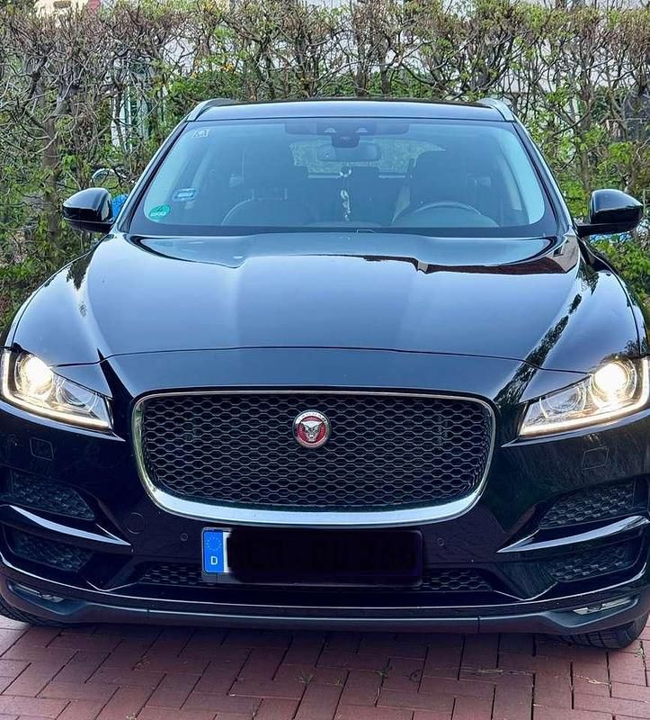 Schwarz Gebraucht 2018 Jaguar F-Pace Prestige SUV | 22.500 € (Guter Preis) - Bild 1/4