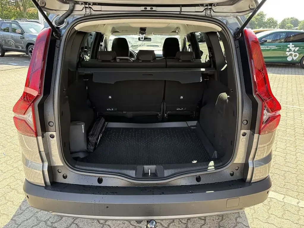 Gebraucht Dacia Jogger Extreme 94 PS (69 kW) 2024 Grau Van / Kleinbus